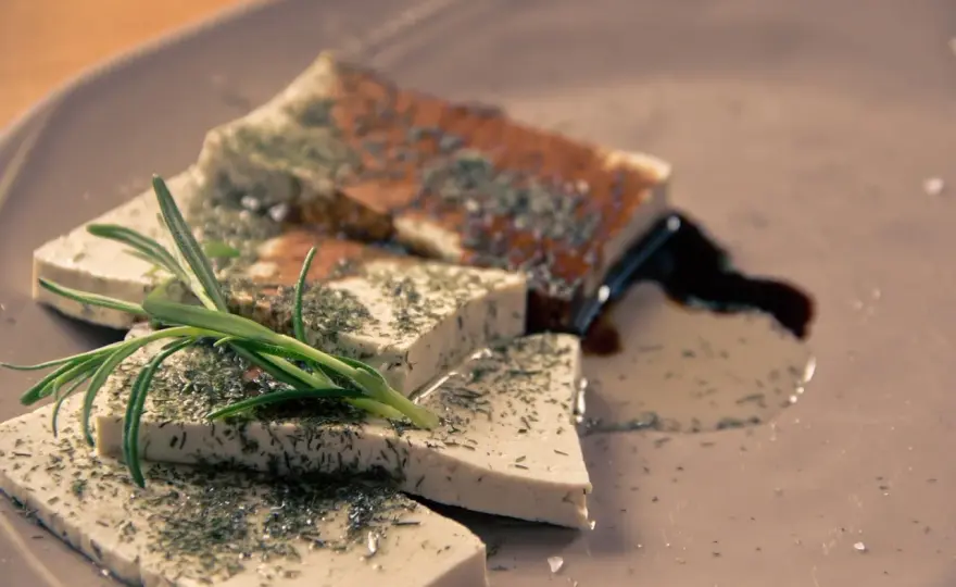 Tofu dla niemowlaka - Kiedy i jak podać bezpiecznie?